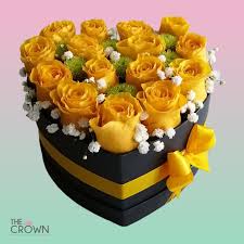 Foto de Caja corazon 15 rosas amarillas